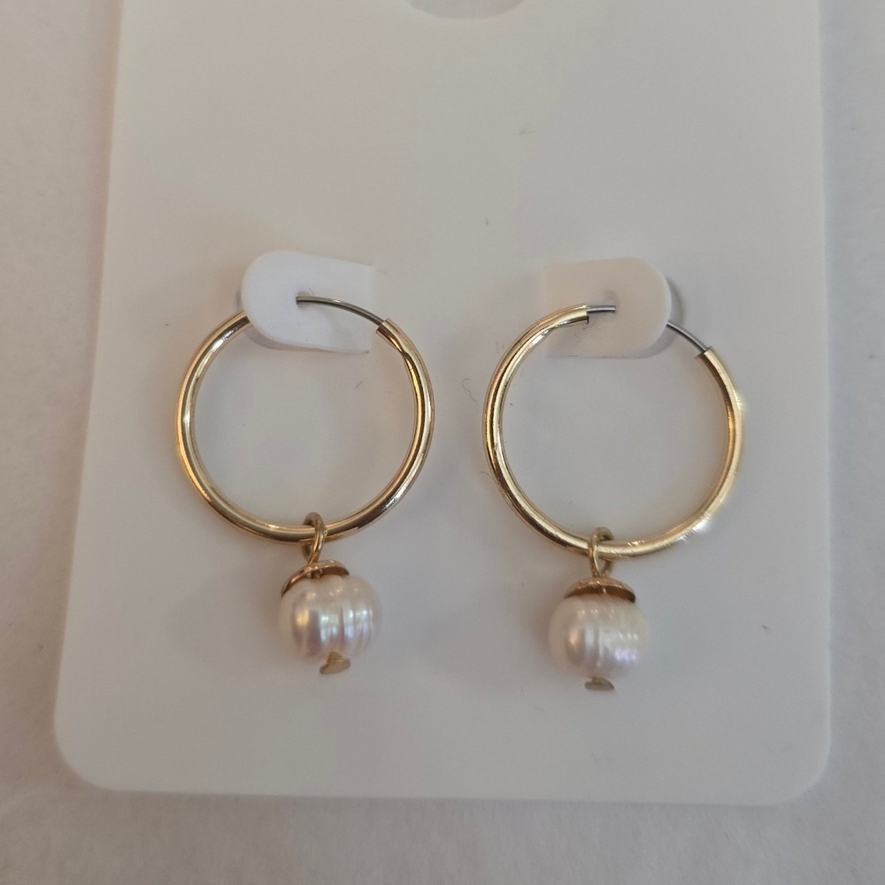 Dainty Girlhoodcore Gold Tone Hoop Earrings with White Pearl Drop Dangle NWT
